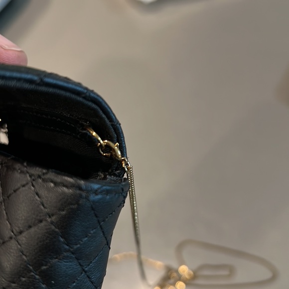 Versace AirPod Pro carrying case NWT - Picture 8 of 11